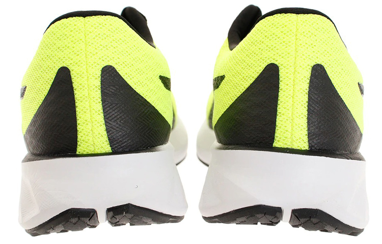 Shop Asics Roadblast RX 舒適耐磨防滑 低筒運動跑步鞋 黃色