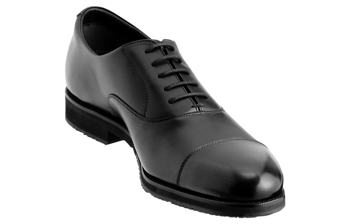 Shop ASICS Runwalk GORE-TEX "黑色礼服" 1231A020-001