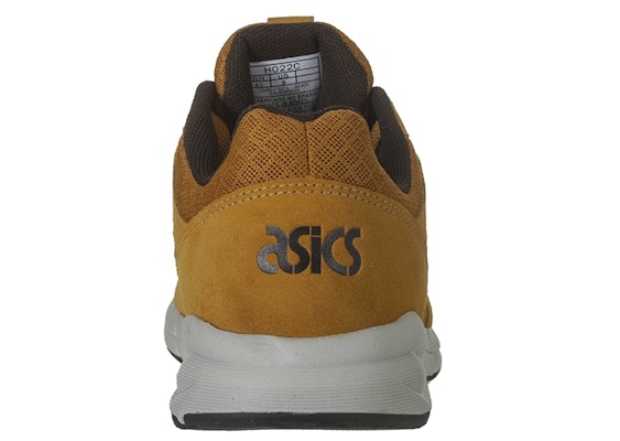 ASICS Shaw Runner 'Sepatu Lari Low-Top Kuning' H022C-200 Lookbook ASICS Shaw Runner 'Sepatu Lari Low-Top Kuning' H022C-200