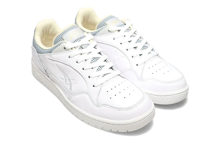 Lookbook アシックス スカイコート「ホワイトピエモンテグレー」 1201A385-103