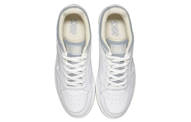 Shop ASICS Skycourt ''Blanc Gris Piedmont'' 1201A385-103