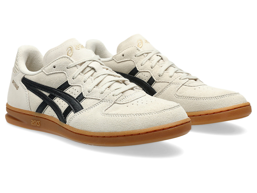Lookbook ASICS Skyhand OG "Oatmeal Hitam" 1203A452-250