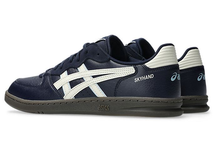 Lookbook Asics Skyhand OG: Zapatillas Retro de Baloncesto Midnight/Ivory 1203A451-400