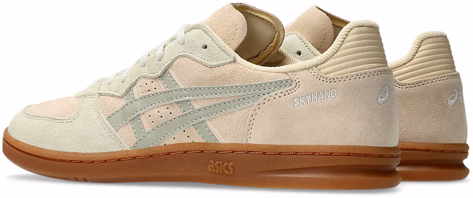 亚瑟士 SKYHAND OG 复古球鞋 杏仁色/枯叶绿色 1203A452-251 Lookbook 亚瑟士 SKYHAND OG 复古球鞋 杏仁色/枯叶绿色 1203A452-251