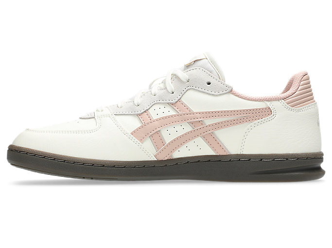 Shop アシックス スカイハンド OG スニーカー クリーム/メープルシュガー 1203A451-107