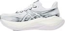 Shop ASICS Superblast 3 白黑配色運動鞋 1013A177-100