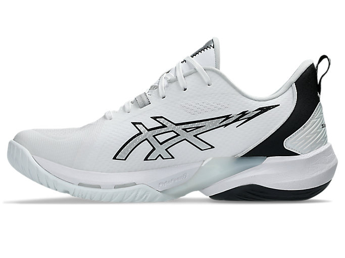 Shop ASICS Swiftace 跑鞋 白/黑 1063A114-100