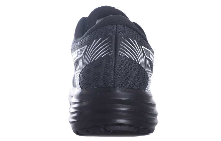 Shop ASICS Taikai ''Wit Zwart'' 1011B095-003