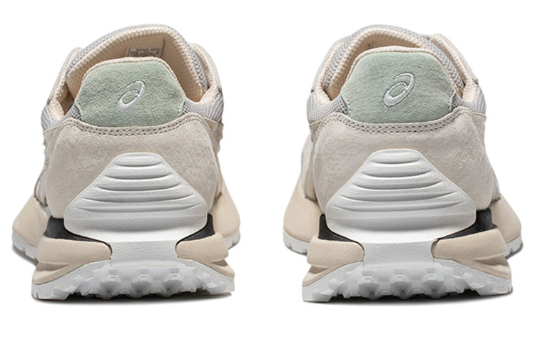 Shop Asics Tarther Sc 復古 防滑耐磨 低筒 運動休閒鞋 男女款 米灰