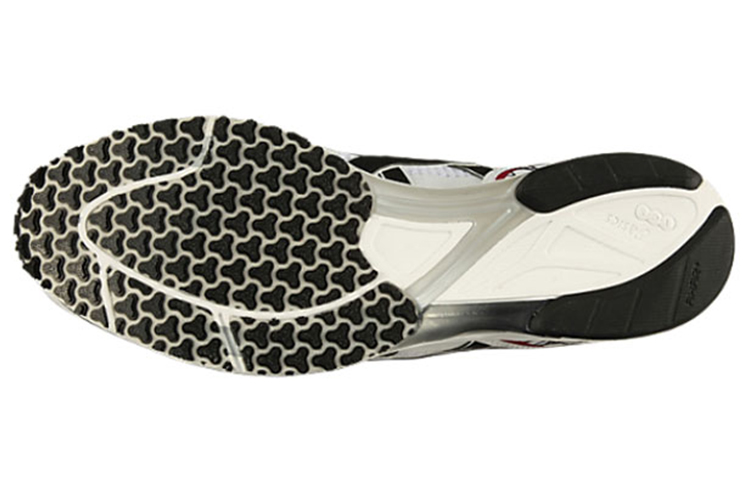 Shop Asics Tartherzeal 4 跑步鞋 白黑
Asics Tartherzeal 4 跑步鞋 白與黑