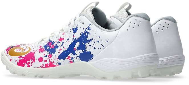 ASICS TOQUE 8 TF 足球鞋 白色/純金色 1113A045-101 Lookbook ASICS TOQUE 8 TF 足球鞋 白色/純金色 1113A045-101