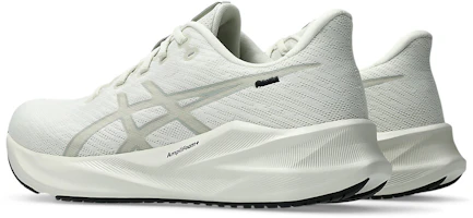 Shop ASICS VERSABLAST 4 Laufschuhe 1011B984-300