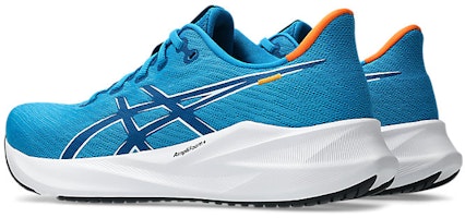 Lookbook ASICS Versablast 4 Laufschuhe Blau/Weiß 1011B984-403