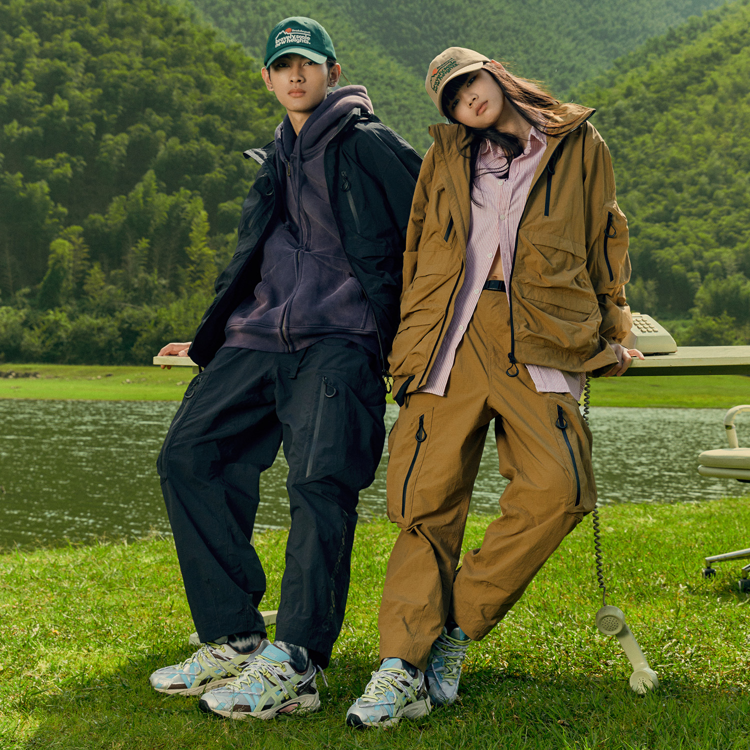 Shop ASICS x MYGE 아웃도어 유틸리티 재킷 블랙 유니섹스 멀티포켓 롱슬리브 코트 2203A278-001