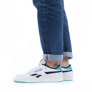 刺客信条英灵殿 x 锐步 Club C 复仇者 GZ8460 Sizing 刺客信条英灵殿 x 锐步 Club C 复仇者 GZ8460