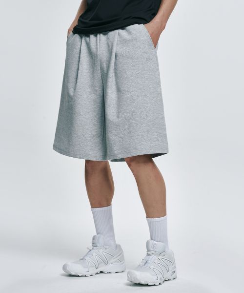 ATEEZ Essential One-Tuck Wide Bermuda Sweat Shorts [Gray] ATZPT04