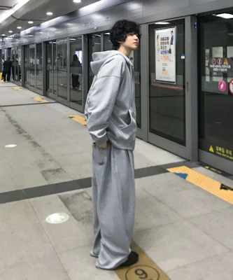 ATEEZ エッセンシャル ツータック ワイドスウェットパンツ グレー ATZPT10 Purchase ATEEZ エッセンシャル ツータック ワイドスウェットパンツ グレー ATZPT10