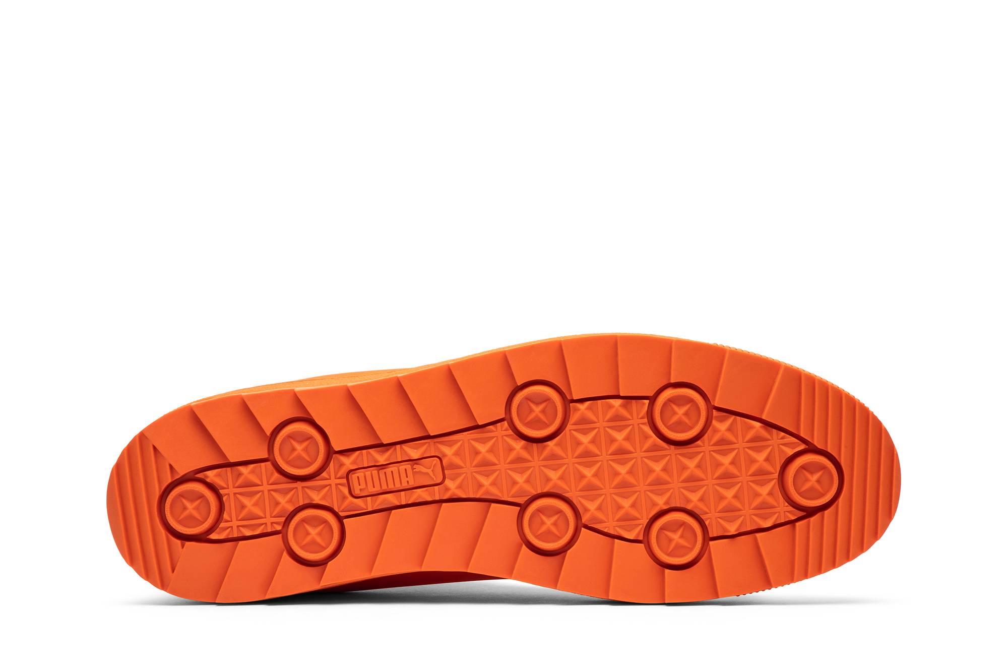 Shop Atelier New Regime x Puma Basket Boot '朱鷺紅' 366535-01