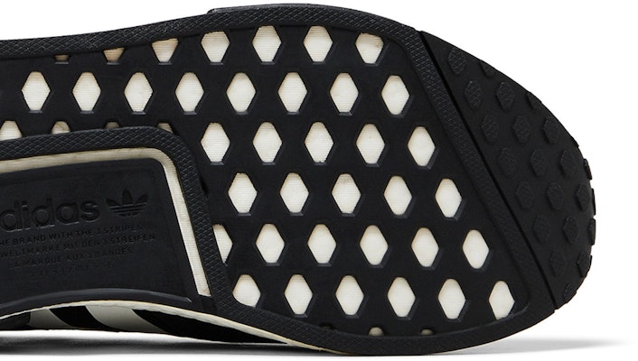 atmos x adidas originals NMD_R1 黑色 Purchase atmos x adidas originals NMD_R1 黑色