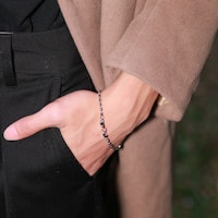 atmos x Reebok Club C 85 'Hitam/Merah' R00005 Lookbook atmos x Reebok Club C 85 'Hitam/Merah' R00005