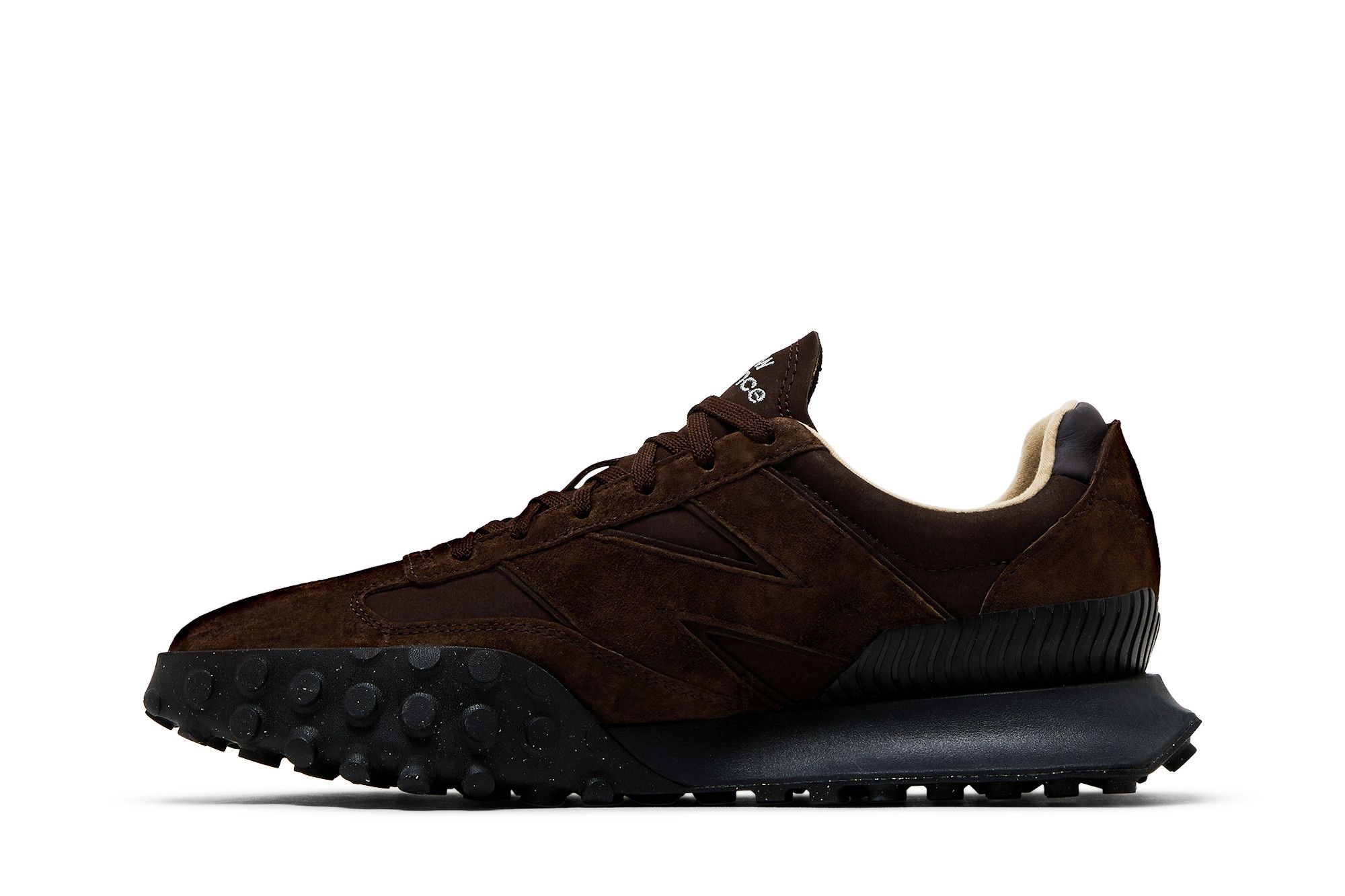 Lookbook 오라리 x 뉴발란스 XC-72 '브라운' UXC72AA