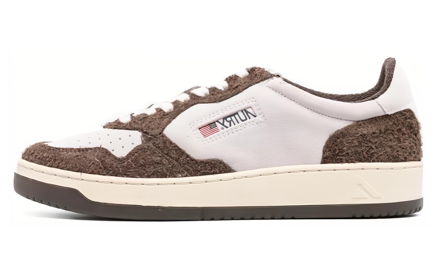 AUTRY Medalist 'Tan Suede Low Top' AULM-SH05