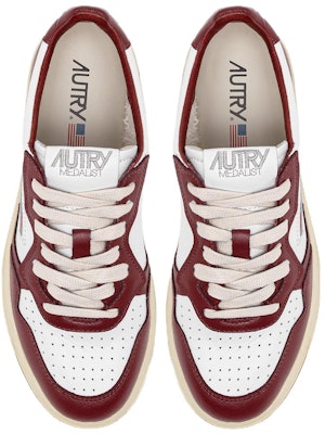 AUTRY Medalist Low Bicolor 'Putih Burgundy' AULM-WB35 Lookbook AUTRY Medalist Low Bicolor 'Putih Burgundy' AULM-WB35