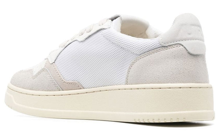 Lookbook AUTRY Medalist AULM-CN01 'Nabuk Putih' Sneakers AULMCN01