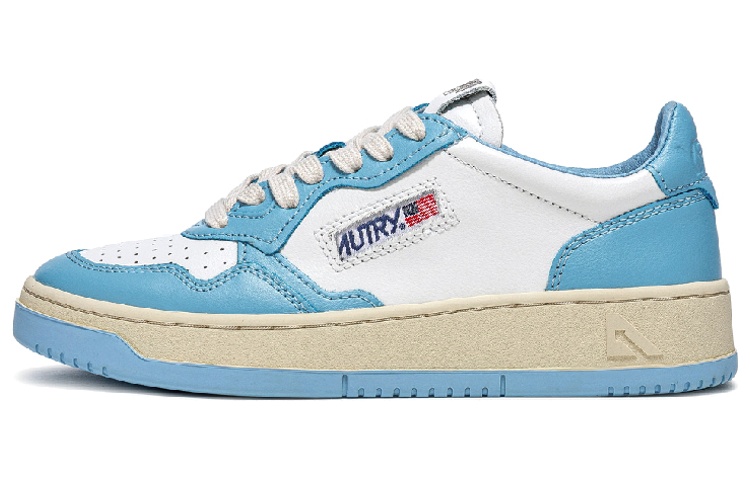 AUTRY Medalist Leather Low 'White Light Blue' AULM-WB08