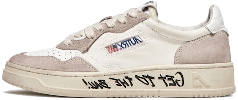 AUTRY Medalist Leather Low Lettering 'Get Out The Ball - Beige' AULM-LD01 AUTRY Medalist Leather Low Lettering 'Get Out The Ball - Beige' AULM-LD01