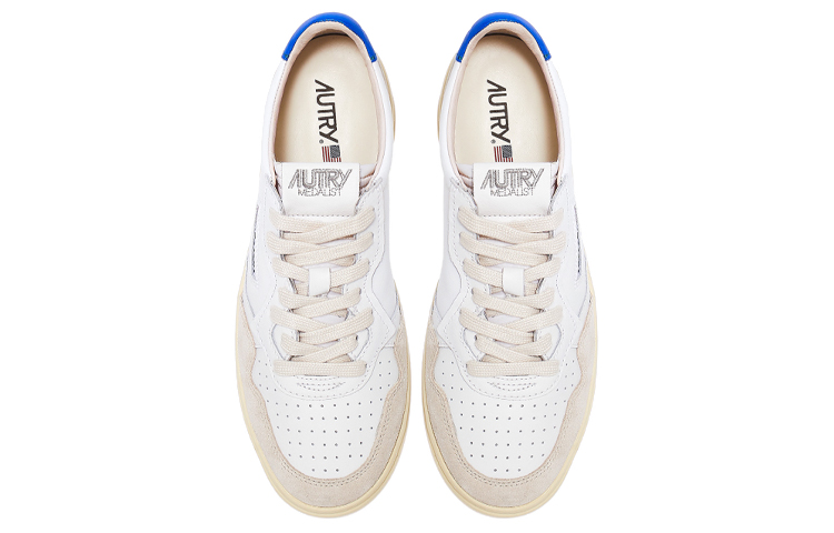Lookbook AUTRY Medalist Cuero Ante Low Blanco Azul Beige AULM-LS49
