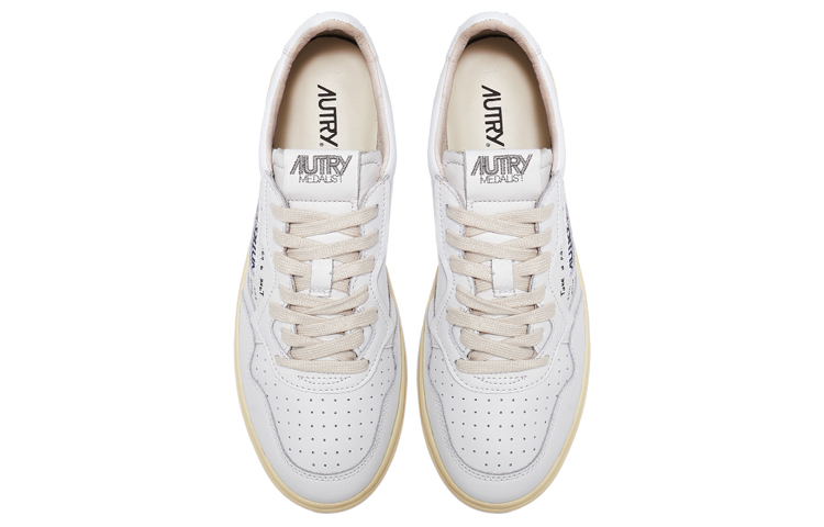 Lookbook Autry 真皮休閒時尚板鞋 白色