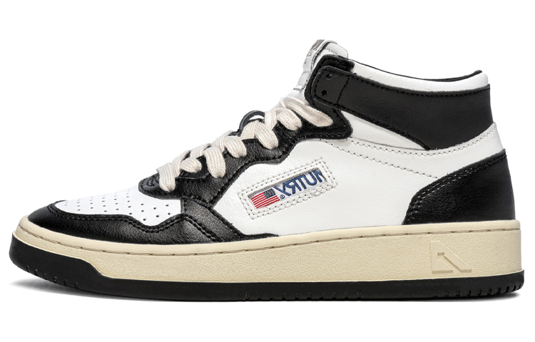 AUTRY Medalist Mid 'White Black' AUMM-WB01