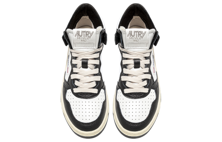 Lookbook AUTRY Medalist Mid ''Bianco Nero'' AUMM-WB01