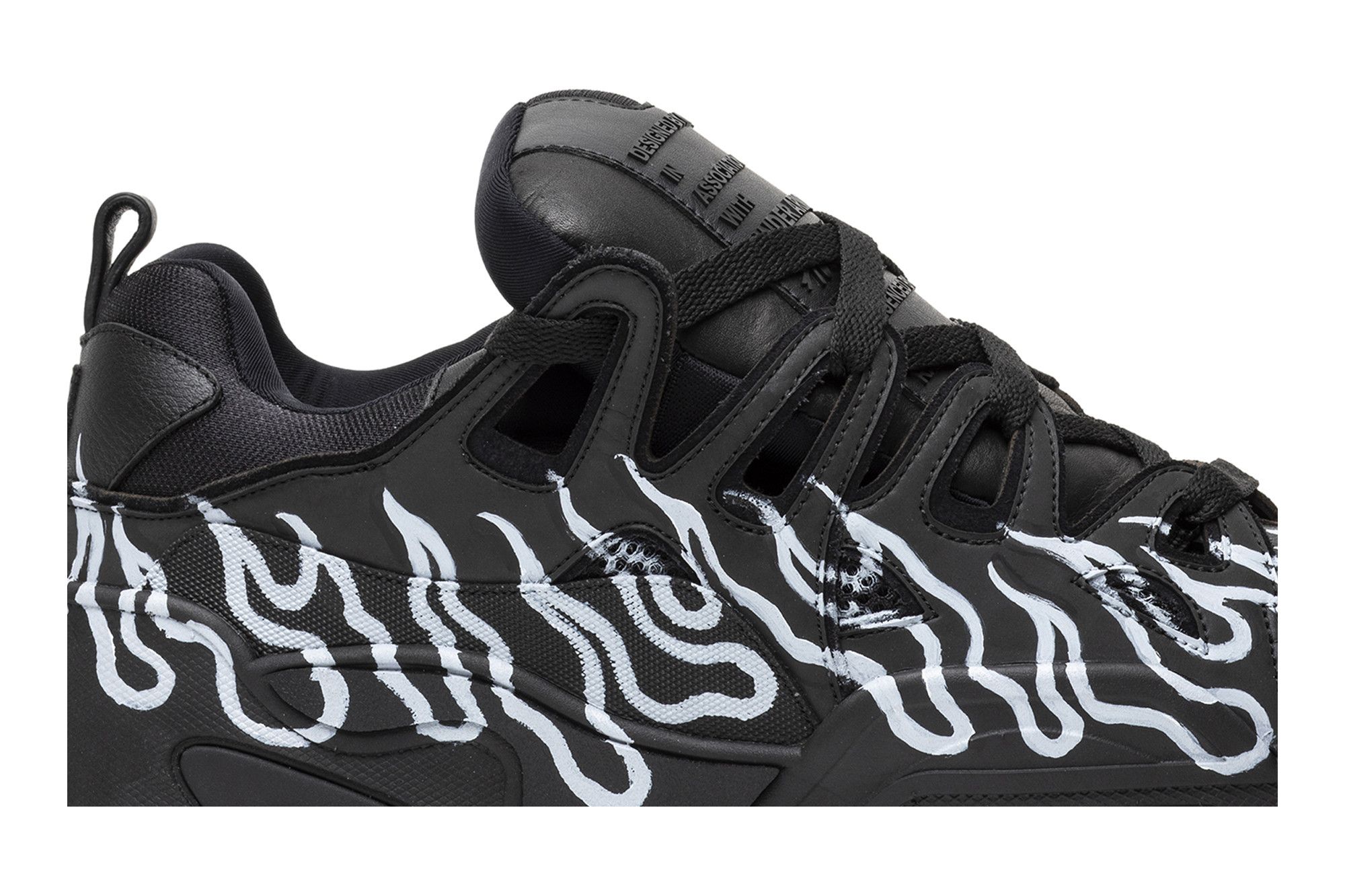 Order AWGE x Under Armour SRLo ''Triple Black Flame Edition'' Schwarz Flammen Sneaker 3021559-002-FE