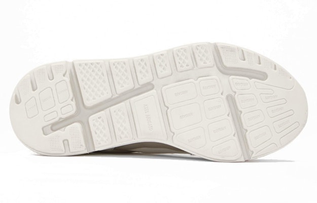 악셀 아리가토 로우탑 스니커즈 (그레이/화이트) F1067002 Shop 악셀 아리가토 로우탑 스니커즈 (그레이/화이트) F1067002