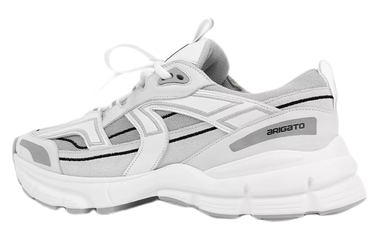 Shop Axel Arigato Marathon R-Trail 系帶運動鞋 白色