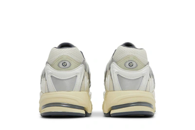 Bad Bunny x adidas Response CL 'White' GY0102