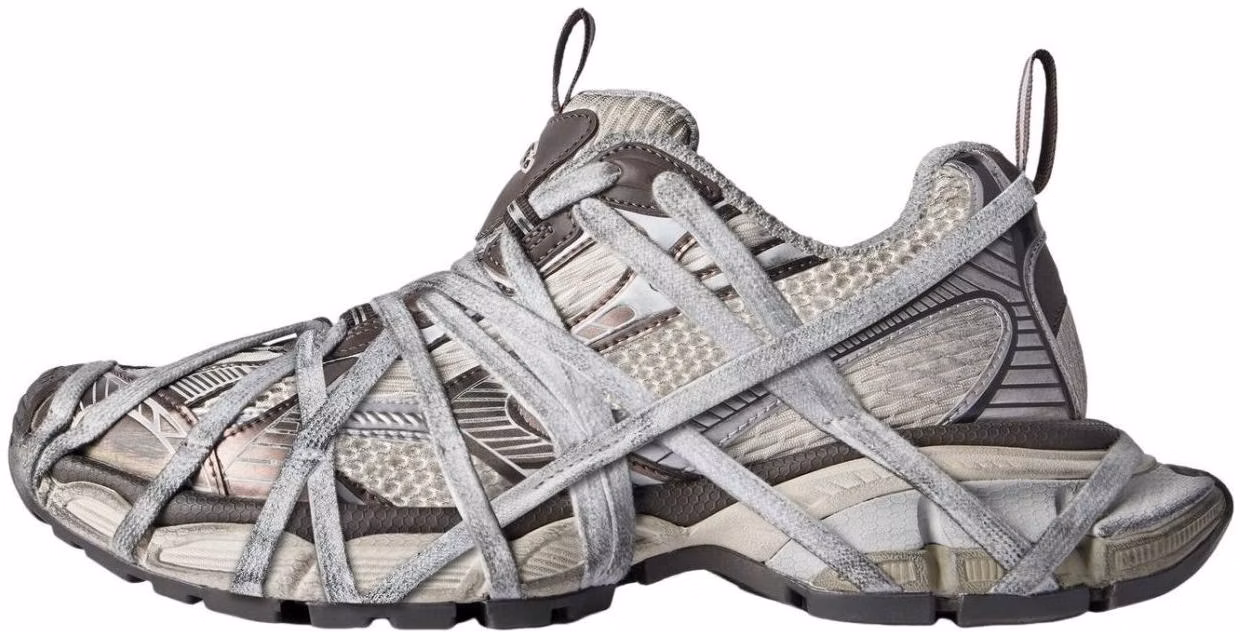 balenciaga-3-xl-extreme-lace-sneaker-worn-out-brown-grey-778698-w3-xll-2097
