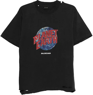 Balenciaga Black Distressed Print Round Neck T-Shirt Regular Fit. 808003TRVC91055 Buy Balenciaga Black Distressed Print Round Neck T-Shirt Regular Fit. 808003TRVC91055