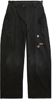 Balenciaga Black Loose-Fit Pants with Rhinestone Brooch Detail. 746497TBP011000 Balenciaga Black Loose-Fit Pants with Rhinestone Brooch Detail. 746497TBP011000