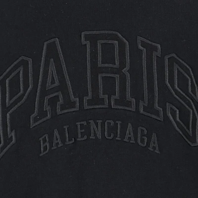 Balenciaga 黑色寬鬆字母貼花圓領長袖上衣 697869TLVL81000 Sizing Balenciaga 黑色寬鬆字母貼花圓領長袖上衣 697869TLVL81000