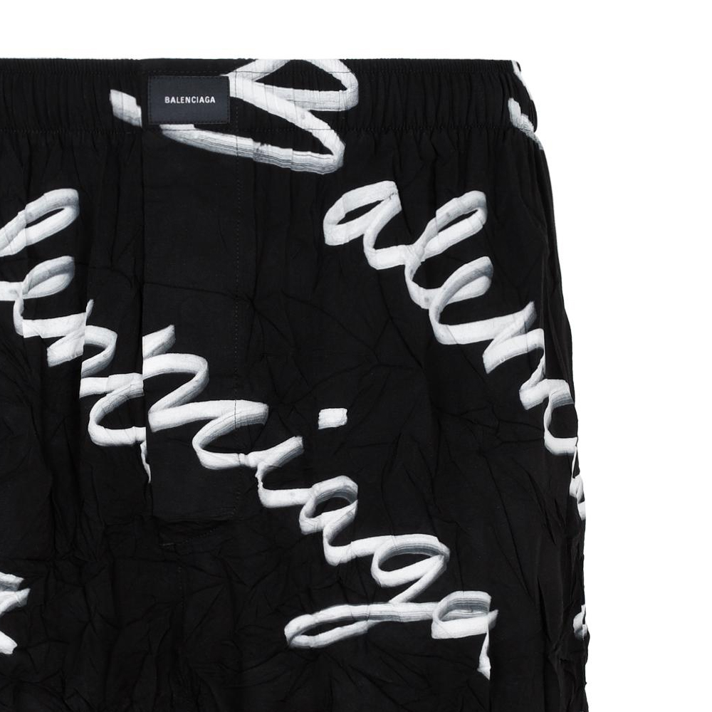 Sizing 발렌시아가 블랙 로고 프린트 릴랙스 핏 캐주얼 반바지. 672410TML131070