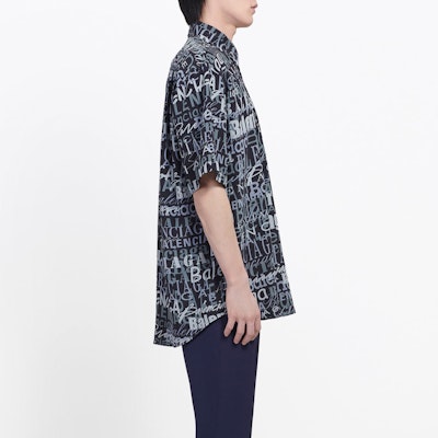 발렌시아가 블랙 반팔 셔츠 레터 프린트 칼라. 556854TELF21269 Purchase 발렌시아가 블랙 반팔 셔츠 레터 프린트 칼라. 556854TELF21269