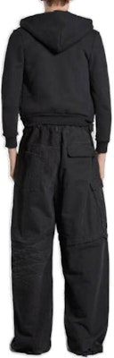 발렌시아가 블랙 솔리드 컬러 카고 팬츠 레귤러 핏. 786645TQW541071 Shop 발렌시아가 블랙 솔리드 컬러 카고 팬츠 레귤러 핏. 786645TQW541071