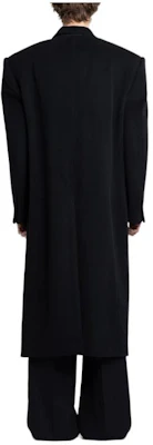 Balenciaga Mantel Hitam Panjang dengan Lapel, Butang Tunggal & Lengan Panjang. 772772TOU021000 Lookbook Balenciaga Mantel Hitam Panjang dengan Lapel, Butang Tunggal & Lengan Panjang. 772772TOU021000