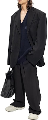 巴黎世家蓝色格纹V领长袖针织毛衣 704271T41308275 Lookbook 巴黎世家蓝色格纹V领长袖针织毛衣 704271T41308275