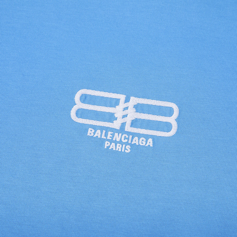 Shop Balenciaga  Blue Crewneck Short Sleeve T-Shirt Regular Fit 612966TMVG74090