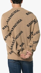 Balenciaga 棕色標誌羊毛套頭衫圓領寬鬆版型毛衣。 648433T15679364 Purchase Balenciaga 棕色標誌羊毛套頭衫圓領寬鬆版型毛衣。 648433T15679364
