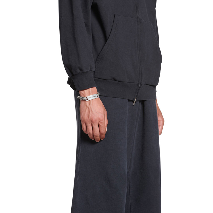 Balenciaga  Grey Bracelet with Letter Logo Design. 656418TVX4S1075 圖 6